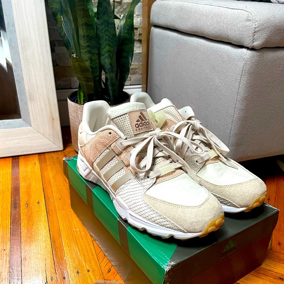 Snakeskin and Suede Oatmeal Adidas Size 10.5 - Picture 1 of 5